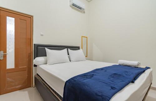 Cirebon Hotel | The Lima Guest House Syariah Mitra RedDoorz