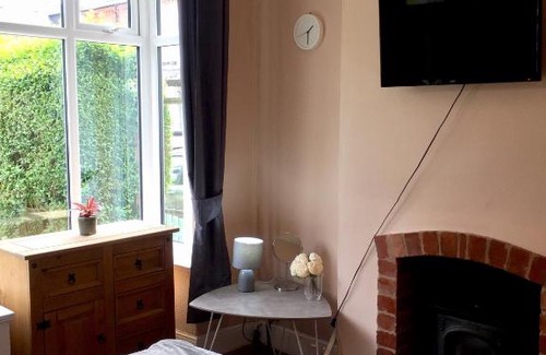 Edgbaston House | THE LIMES Guest House