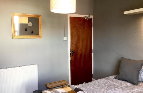 Edgbaston House | THE LIMES Guest House