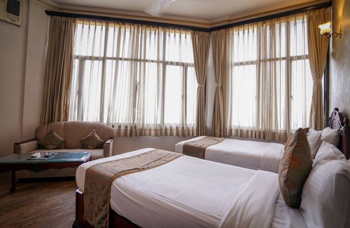 Dharmatala Hotel | The Lindsay