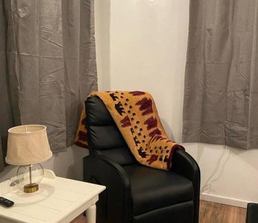 Lovelock Cabin | The Link Vintage Motel #2 Lovely Studio