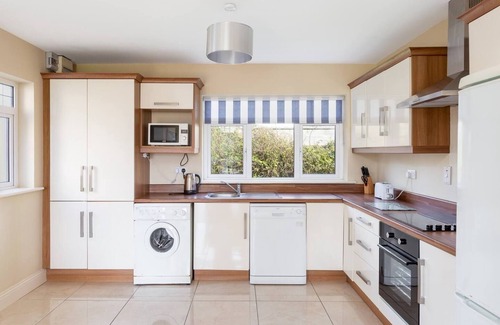 Lahinch House | The Links 04, Amazing Location- Food, Drinks, Surf, & Golf!-4