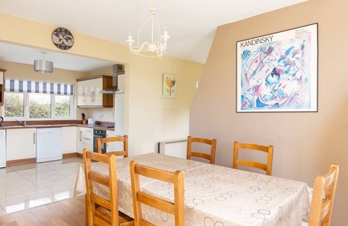 Lahinch House | The Links 04, Amazing Location- Food, Drinks, Surf, & Golf!-4