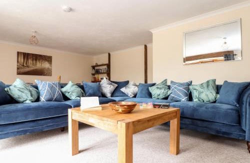 Stenalees House | The LinneyThe West Dry
