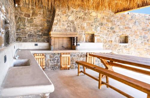 Houlakia Villa | The Lion 3 Villa with Sunset Views