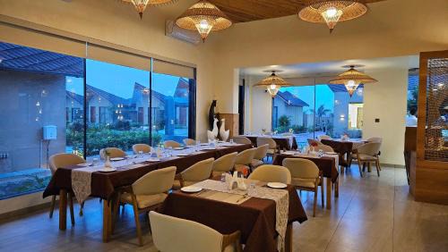 Dhari Resort | The Lion Lodge