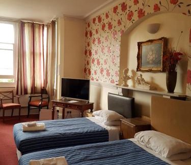 Banbury Hotel | The Lismore Hotel