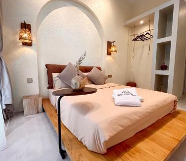 Kuala Lumpur Apartment | The Little Bali - Karaoke - 4 Pax