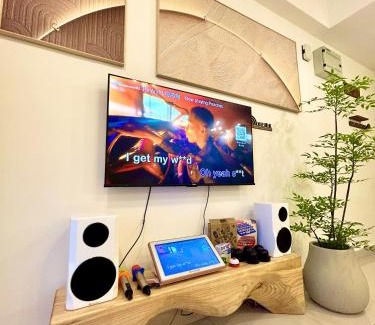 Kuala Lumpur Apartment | The Little Bali - Karaoke - 4 Pax
