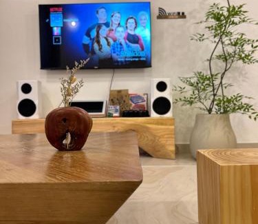 Kuala Lumpur Apartment | The Little Bali - Karaoke - 4 Pax