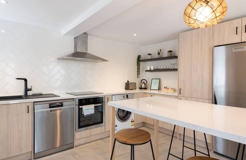 Omanu Apartment | The Little Blue Penguin