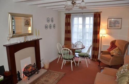 Totnes Apartment | The Little Elbow Room