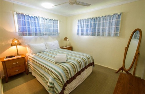 Agnes Water House | The Little House - Pet-friendly beach cottage