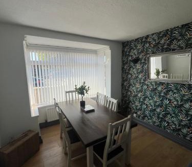 Bangor House | The Little House With The Red Door