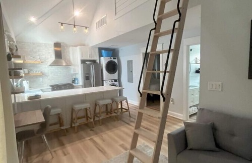 Cape May Cottage | The Little Kahuna at Ohana Beach Club Cottage