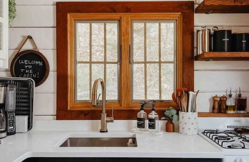 New Fairfield Cabin | The Little Lake Cabin with hot tub