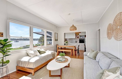 Rathmines House | The Little Lake House Waterfront