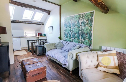 Machynlleth Cottage | THE LITTLE LAURA ASHLEY HOUSE, pet friendly in Machynlleth