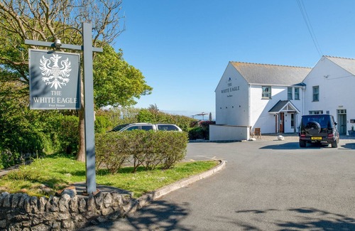 Rhoscolyn Apartment | The Little Nest at The White Eagle