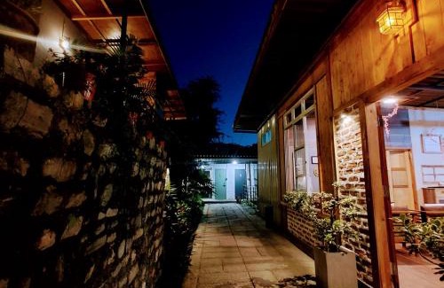 Turuk Bed & Breakfast | The Little Paradise