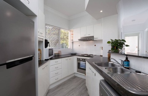 Broadbeach Apartment | The Little Royale - Central 2B in Broadbeach