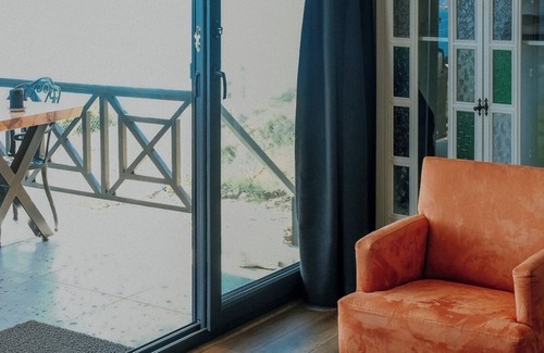 Dagbelen Villa | The Little Villa close to the beach, has wonderful sea and islands view