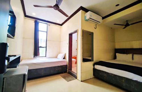 Dwaraka Nagar Hotel | THE LIVIN Residency