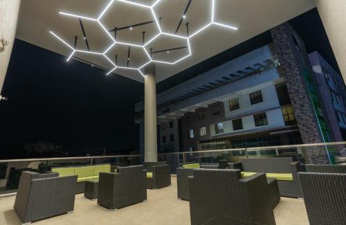 Kolhapur Hotel | The Living Hub Business Hotel, Kolhapur