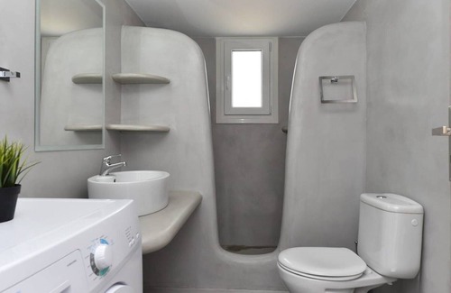 Paros House | The Local House 3 Bedroom