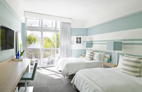 South Pointe Hotel | The Local House
