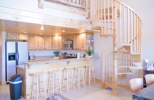 Meadow View Heights Apartment | The Lodge at Duck Creek