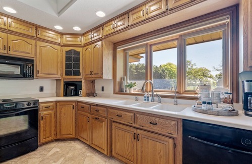 Sauk Rapids Villa | The Lodge at Enchanted Pines