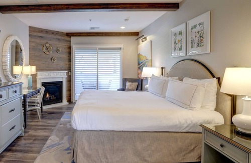 Healdsburg Hotel | The Lodge at Healdsburg, Tapestry Collection by Hilton
