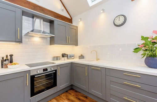 Tangmere Cottage | The Lodge at Oldbury Barns