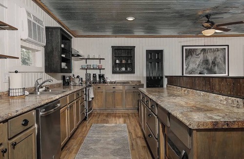 Centerville House | The Lodge At Our Texas Ranch