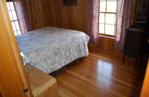 Okanogan County Cabin | The Lodge at Palmer Lake - waterfront