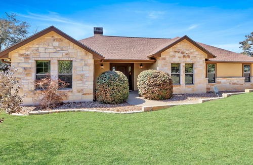Canyon Lake House | The Lodge at Rocky Creek | Charming Canyon Lake Home with Hot Tub
