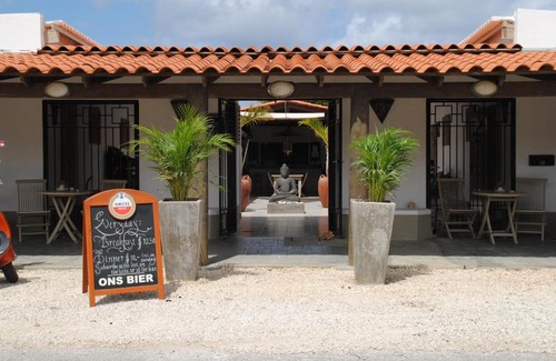 Playa Bed & Breakfast | The Lodge Bed & Breakfast