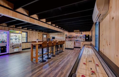 Sunapee Hotel | The Lodge by Sunapee Stays