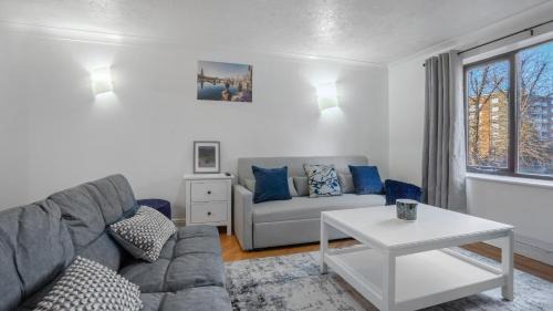 Edgbaston Apartment | The Lodge - Exquisite 2 Bed with Ensuite