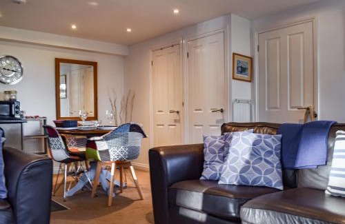 Carlyon Bay House | The Lodge
