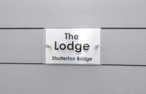 Dawlish House | The Lodge