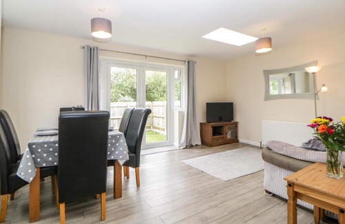 Dawlish House | The Lodge