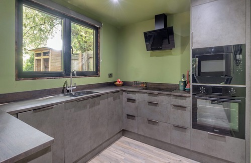 Raithby Cottage | The Lodge in the Woods