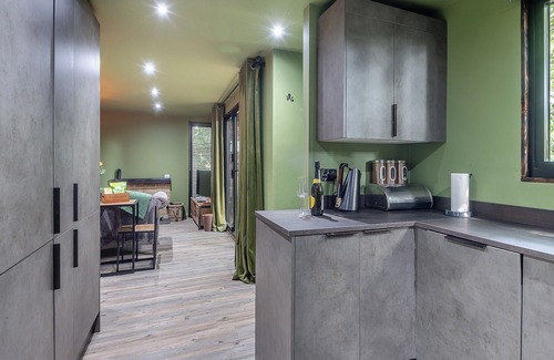 Raithby Cottage | The Lodge in the Woods