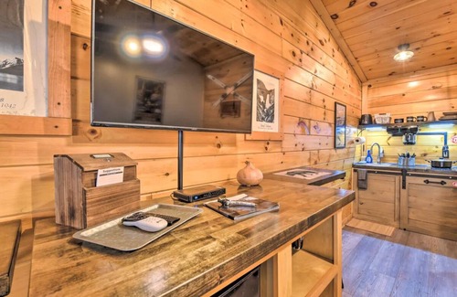 Bryson City Cabin | The Lodge Nantahala River. Bryson city, North Carolina. Suite # 9