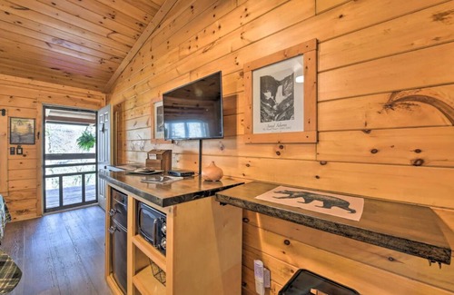 Bryson City Cabin | The Lodge Nantahala River. Bryson city, North Carolina. Suite # 9