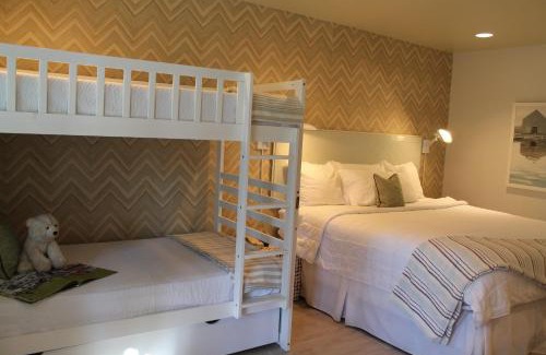 Kennebunkport Hotel | The Lodge on the Cove