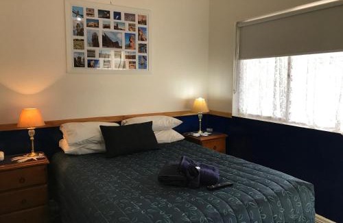 Broken Hill Hotel | The Lodge Outback Motel