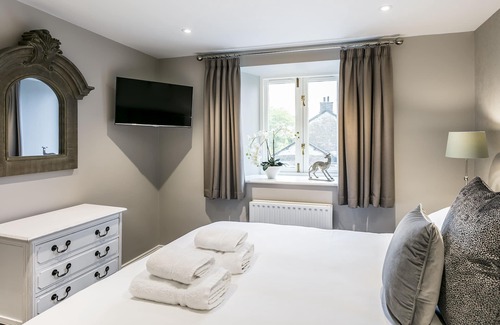 Kendal Hotel | The Lodge Rooms @ Carus Green